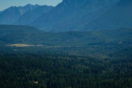 Journey to the heart of Kashmir with Paradise Pathways- your passport to an unforgettable Kashmir experience.