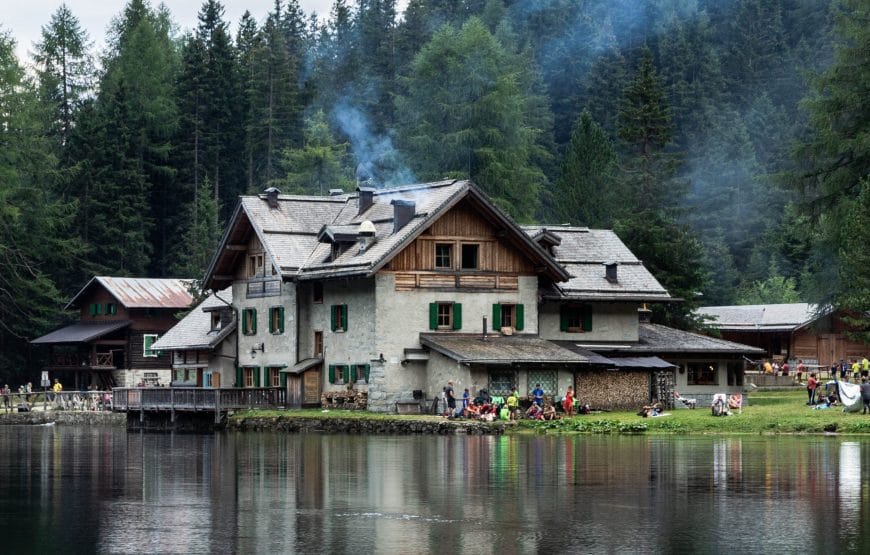 Paradise Peaks: Cheapest Kashmir tour Package